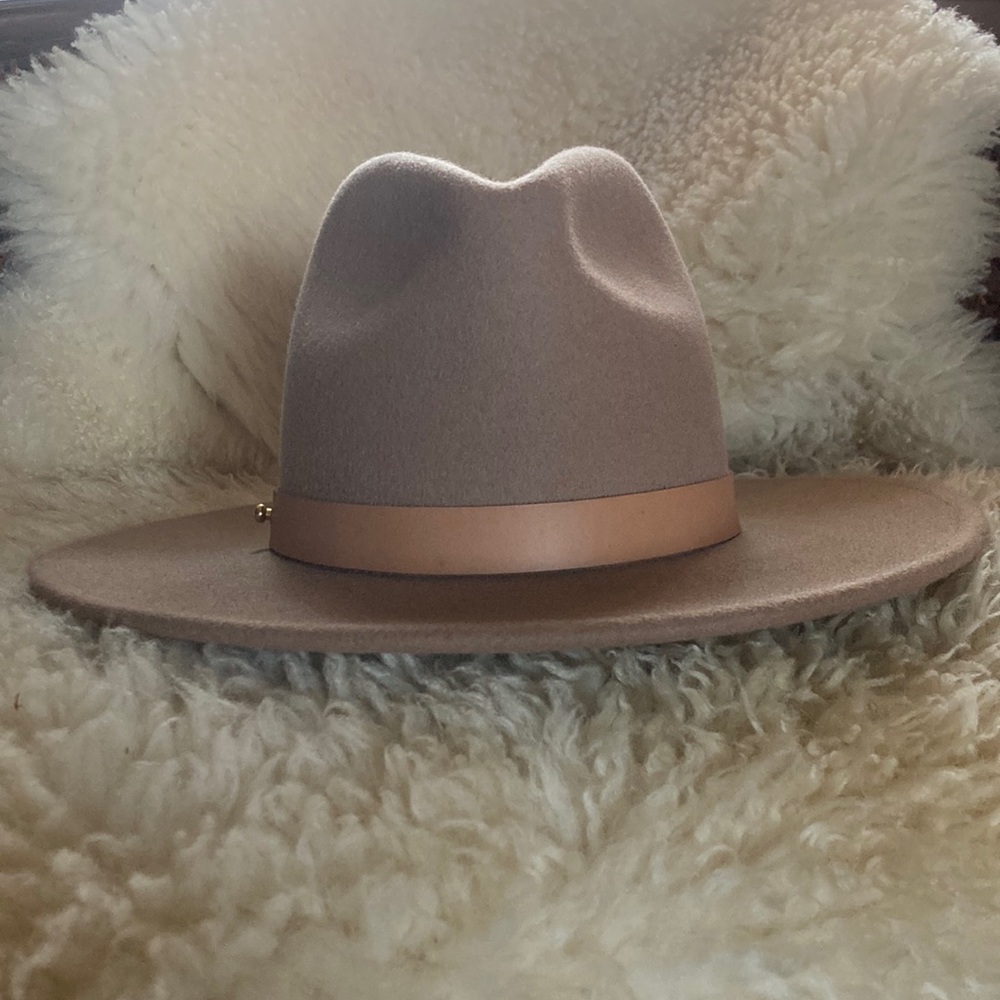 Lack of color hat
